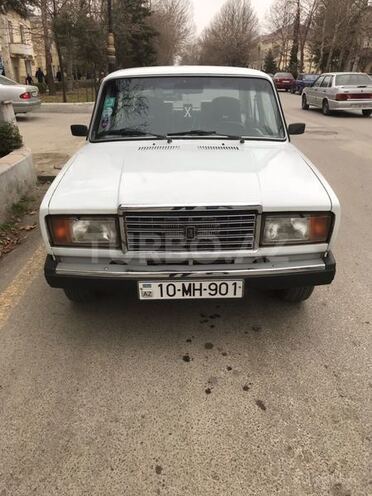 LADA (VAZ) 2107 2004, 32,541 km - 1.5 л - Yevlax