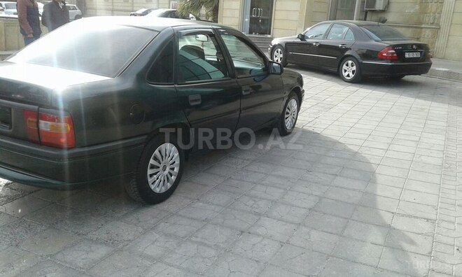 Opel Vectra 1994, 160,000 km - 1.7 l - Bakı
