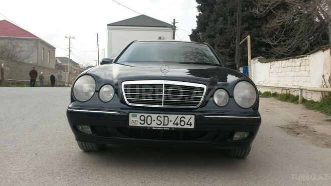Mercedes E 240 2001, 23,000 km - 0.3 l - Bakı