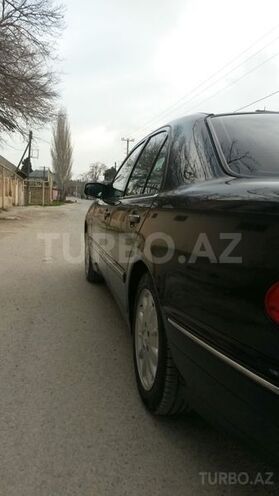 Mercedes E 240 2001, 23,000 km - 0.3 l - Bakı