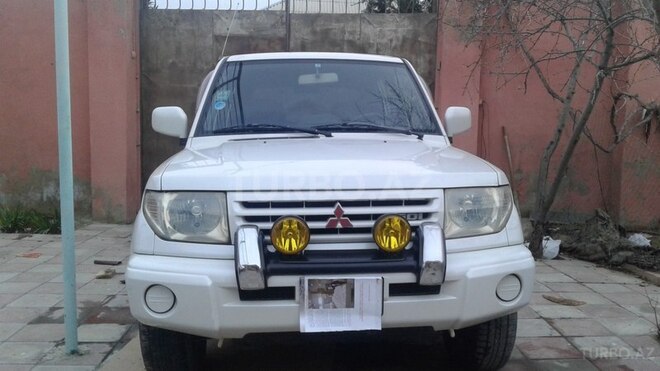 Mitsubishi Pajero io 1999, 140,000 km - 1.8 l - Bakı