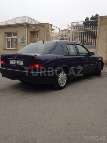 Mercedes C 220 1999, 220,000 km - 2.2 l - Bakı