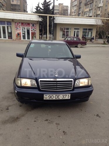 Mercedes C 220 1999, 220,000 km - 2.2 l - Bakı