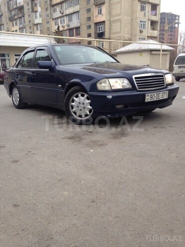 Mercedes C 220 1999, 220,000 km - 2.2 l - Bakı