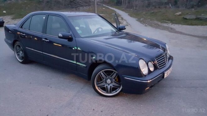 Mercedes E 240 2000, 270,000 km - 2.4 л - Bakı