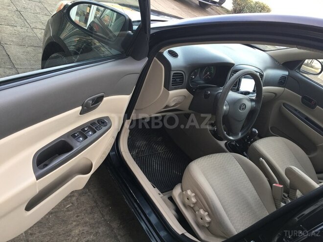 Hyundai Accent 2009, 129,600 km - 1.4 l - Quba