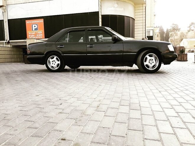 Mercedes E 220 1995, 390,000 km - 0.2 l - Bakı