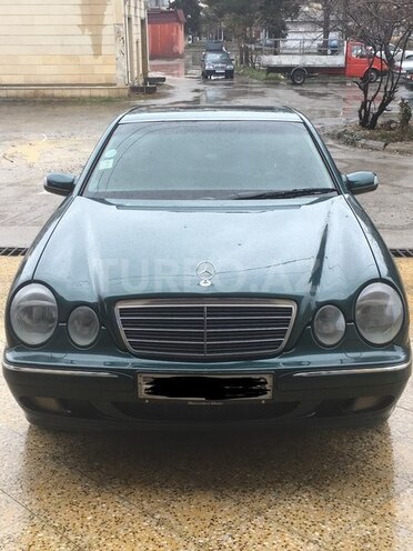 Mercedes E 220 2000, 389,000 km - 2.2 л - Bakı