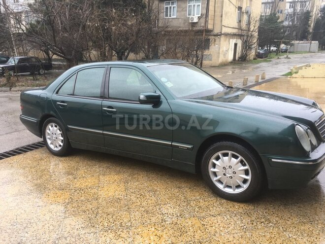Mercedes E 220 2000, 389,000 km - 2.2 л - Bakı