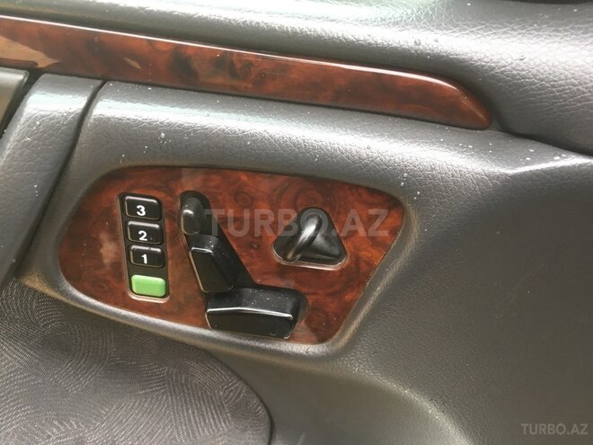 Mercedes E 220 2000, 389,000 km - 2.2 л - Bakı