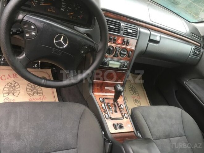 Mercedes E 220 2000, 389,000 km - 2.2 л - Bakı