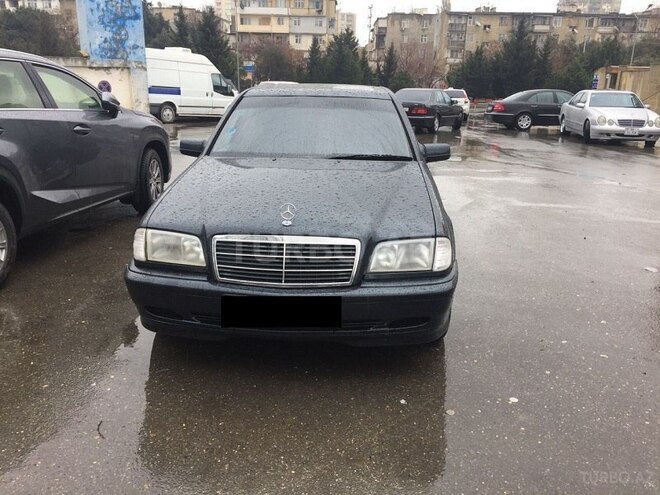 Mercedes C 200 1999, 214,000 km - 2.0 l - Bakı