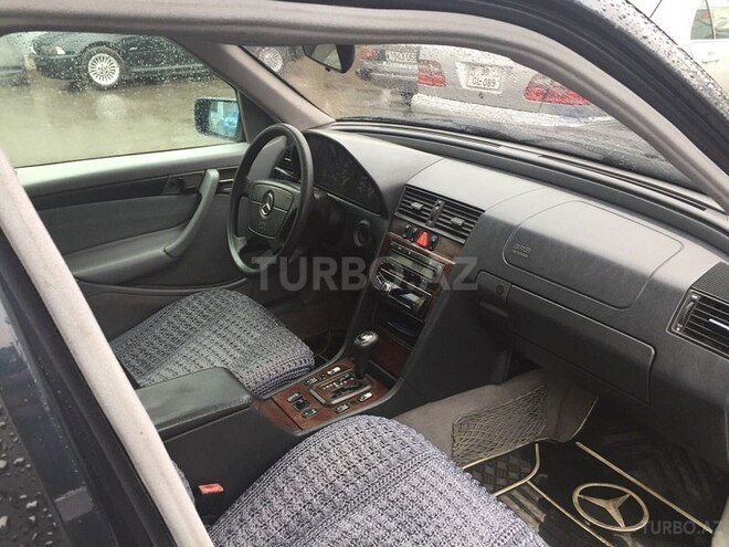 Mercedes C 200 1999, 214,000 km - 2.0 l - Bakı
