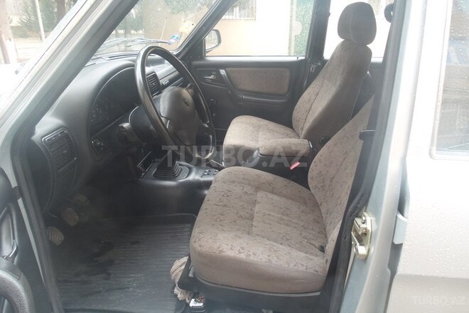 GAZ 3110 2004, 42,000 km - 2.3 l - Sumqayıt