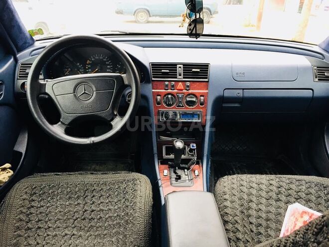Mercedes C 220 1998, 245,468 km - 2.2 l - İmişli