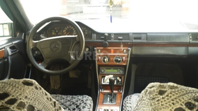 Mercedes E 300 1990, 350,000 km - 3.0 l - Bakı