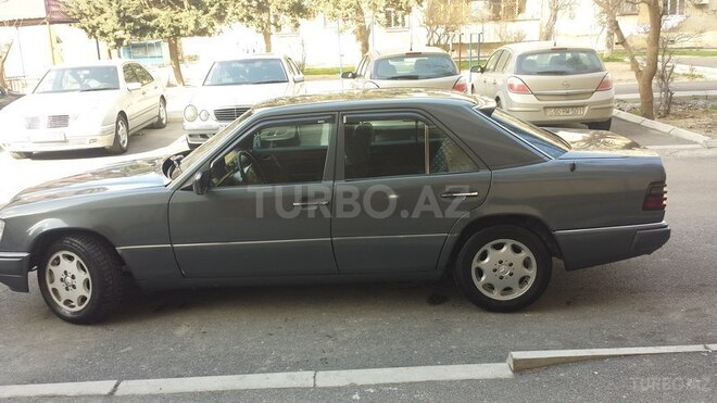 Mercedes E 300 1990, 350,000 km - 3.0 l - Bakı