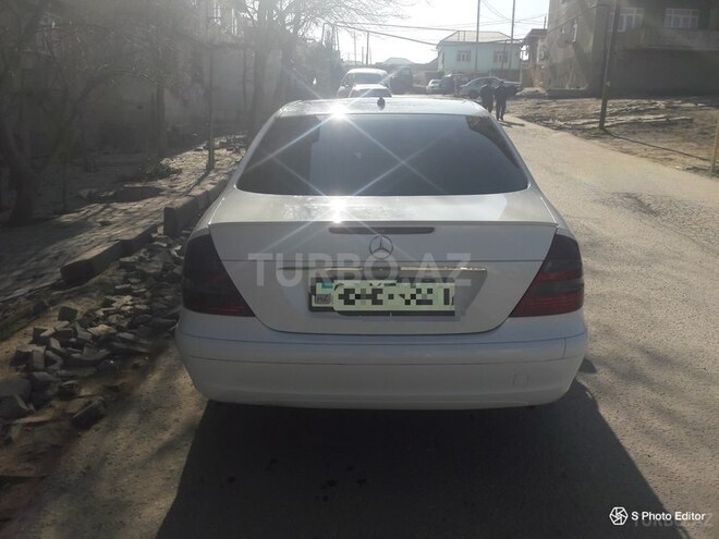 Mercedes E 220 2005, 175,000 km - 2.2 l - Bakı