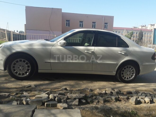 Mercedes E 220 2005, 175,000 km - 2.2 l - Bakı