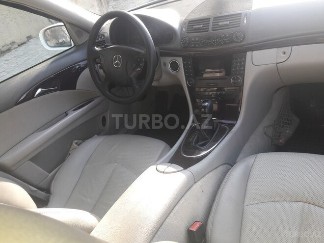 Mercedes E 220 2005, 175,000 km - 2.2 l - Bakı