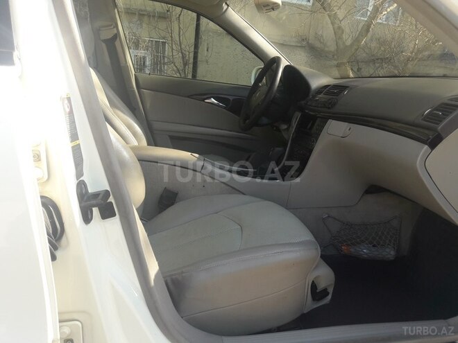 Mercedes E 220 2005, 175,000 km - 2.2 l - Bakı