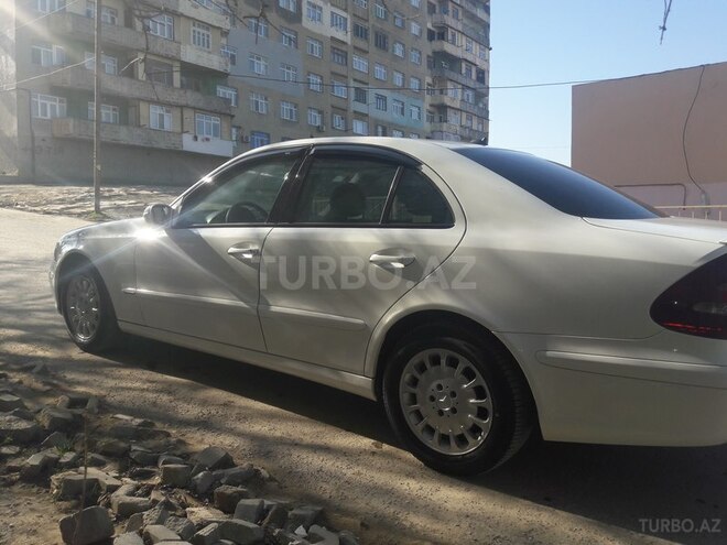 Mercedes E 220 2005, 175,000 km - 2.2 l - Bakı