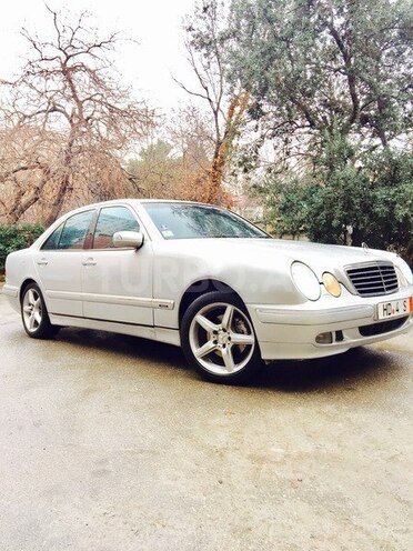 Mercedes E 280 2000, 230,300 km - 2.8 l - Bakı