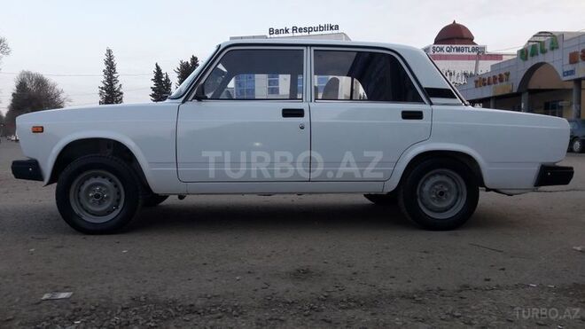 LADA (VAZ) 2107 2009, 236,000 km - 1.6 л - Bakı