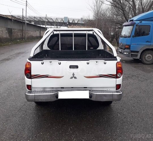 Mitsubishi L200 2008, 153,000 km - 2.5 l - Bakı