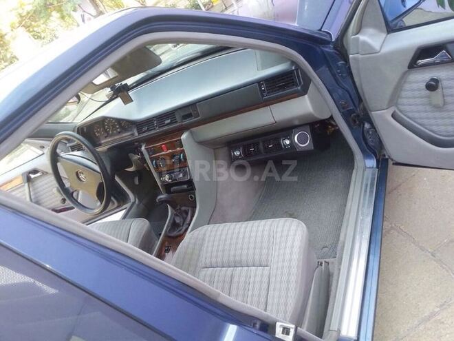 Mercedes E 200 1991, 299,000 km - 2.0 l - Xaçmaz