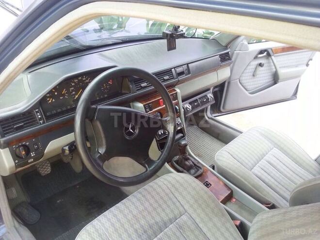Mercedes E 200 1991, 299,000 km - 2.0 l - Xaçmaz