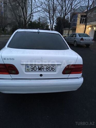 Mercedes E 230 1996, 275,000 km - 2.3 l - Mingəçevir