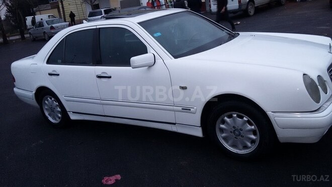 Mercedes E 230 1996, 275,000 km - 2.3 l - Mingəçevir