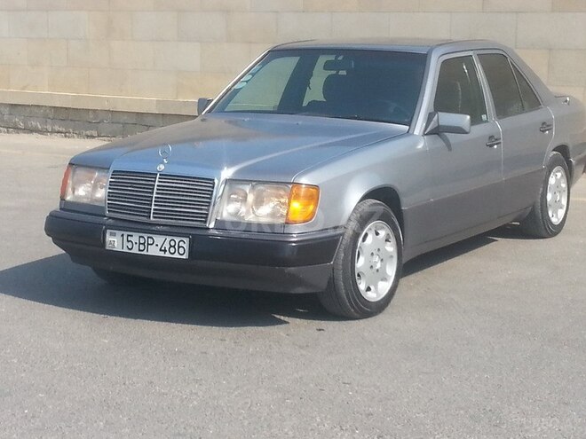 Mercedes E 250 1993, 562,438 km - 2.5 l - Bakı