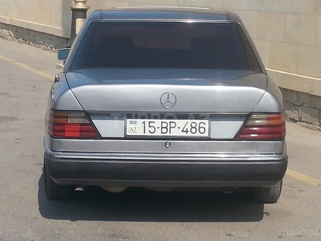 Mercedes E 250 1993, 562,438 km - 2.5 l - Bakı