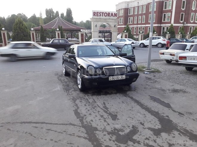 Mercedes E 290 1998, 245,000 km - 2.9 l - Bakı