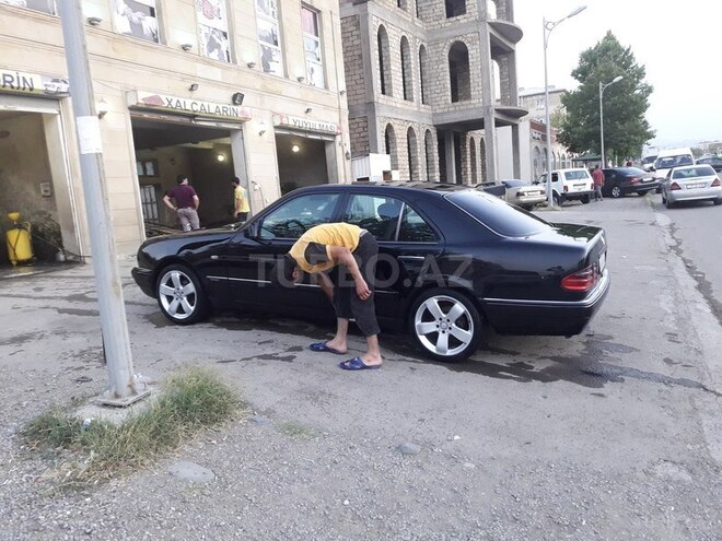 Mercedes E 290 1998, 245,000 km - 2.9 l - Bakı
