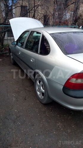Opel Vectra 1998, 300,000 km - 2.0 l - Bakı
