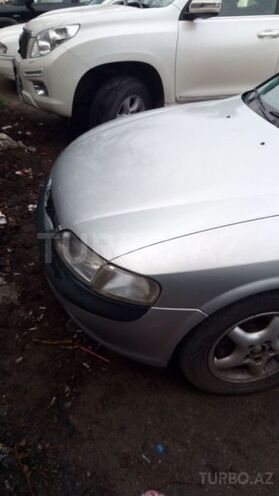Opel Vectra 1998, 300,000 km - 2.0 l - Bakı