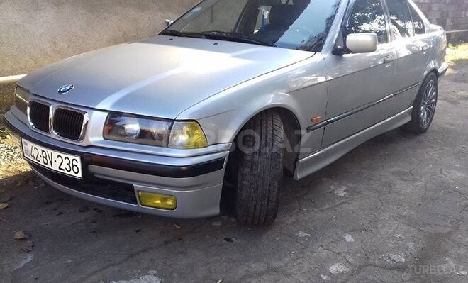 BMW 323 1997, 300,000 km - 2.3 l - Lənkəran