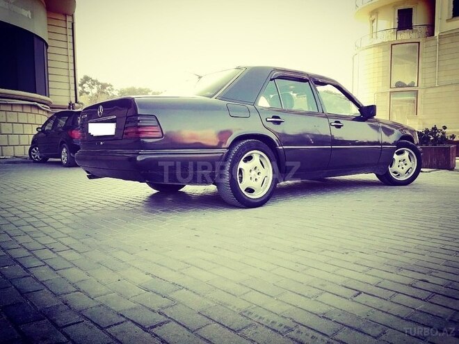 Mercedes E 220 1995, 395,000 km - 2.2 l - Xırdalan