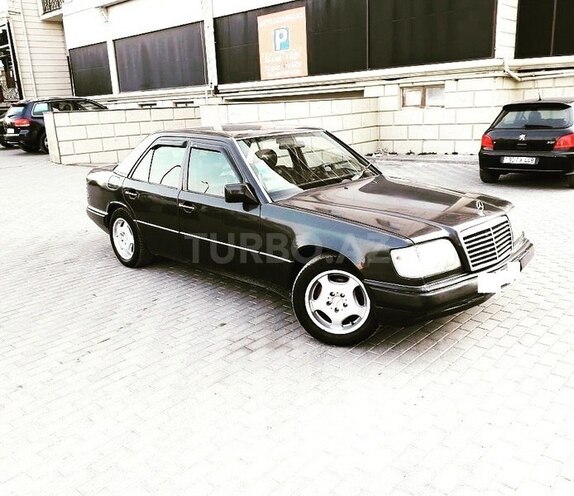 Mercedes E 220 1995, 395,000 km - 2.2 l - Xırdalan