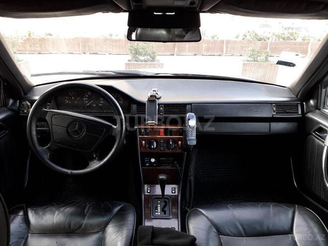 Mercedes E 220 1995, 395,000 km - 2.2 l - Xırdalan