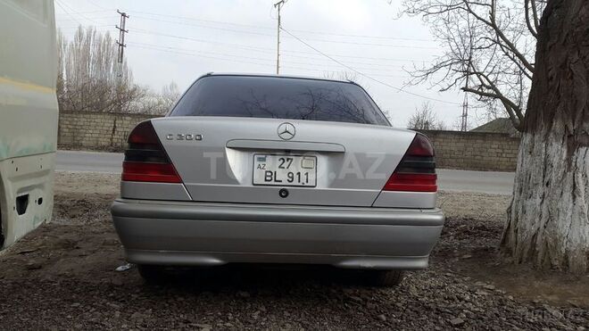 Mercedes C 200 1999, 252,000 km - 2.0 l - Bakı