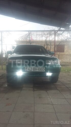 LADA (VAZ) 2110 2000, 250,000 km - 1.6 l - Salyan