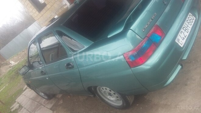 LADA (VAZ) 2110 2000, 250,000 km - 1.6 l - Salyan