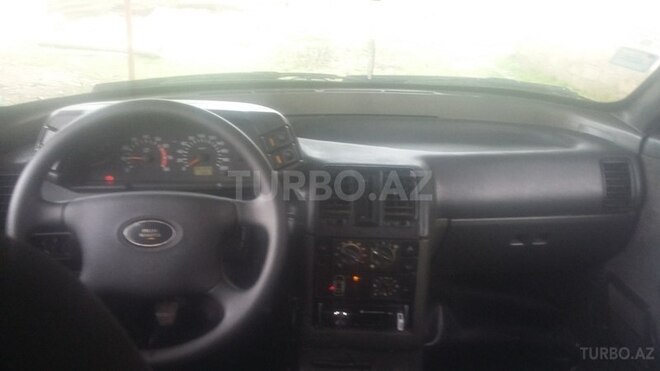 LADA (VAZ) 2110 2000, 250,000 km - 1.6 l - Salyan