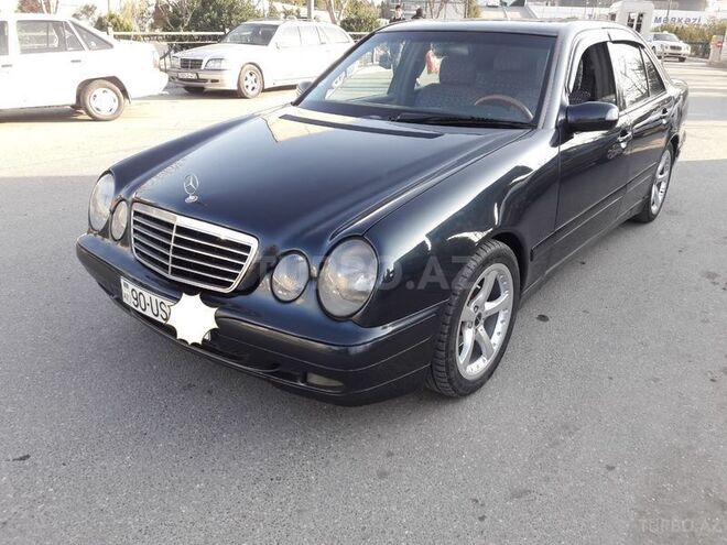Mercedes E 220 2000, 271,500 km - 2.2 l - Bakı