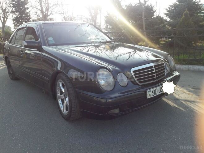 Mercedes E 220 2000, 271,500 km - 2.2 l - Bakı