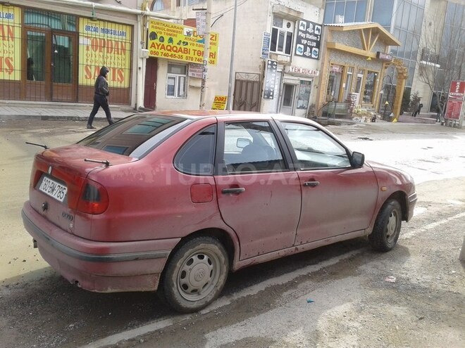 Volkswagen Polo 1995, 2,500 km - 1.4 l - Bakı